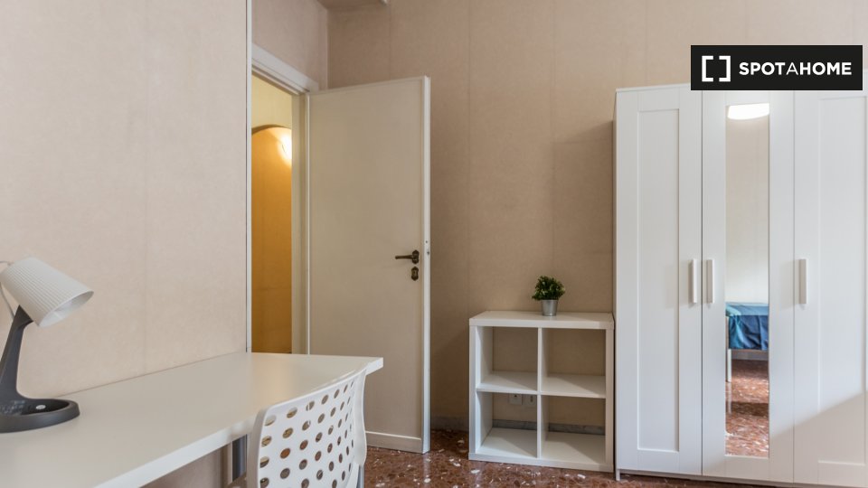 Double room Rome, 4 beds — photo 15