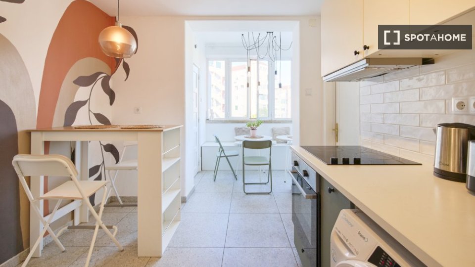 Double room Lisbon, 7 beds — photo 18