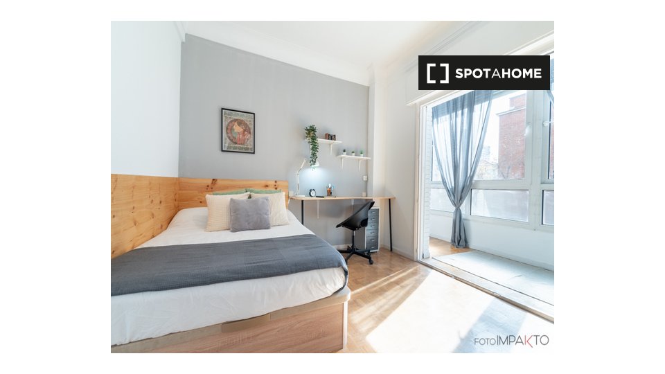 Double room Madrid, 6 beds, 207m² — photo 18