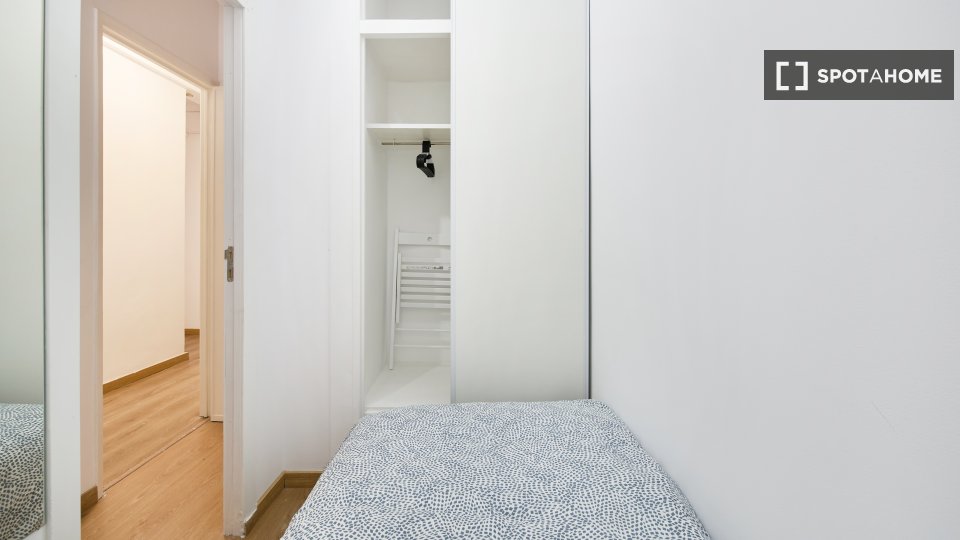 Double room Lisbon, 7 beds — photo 13