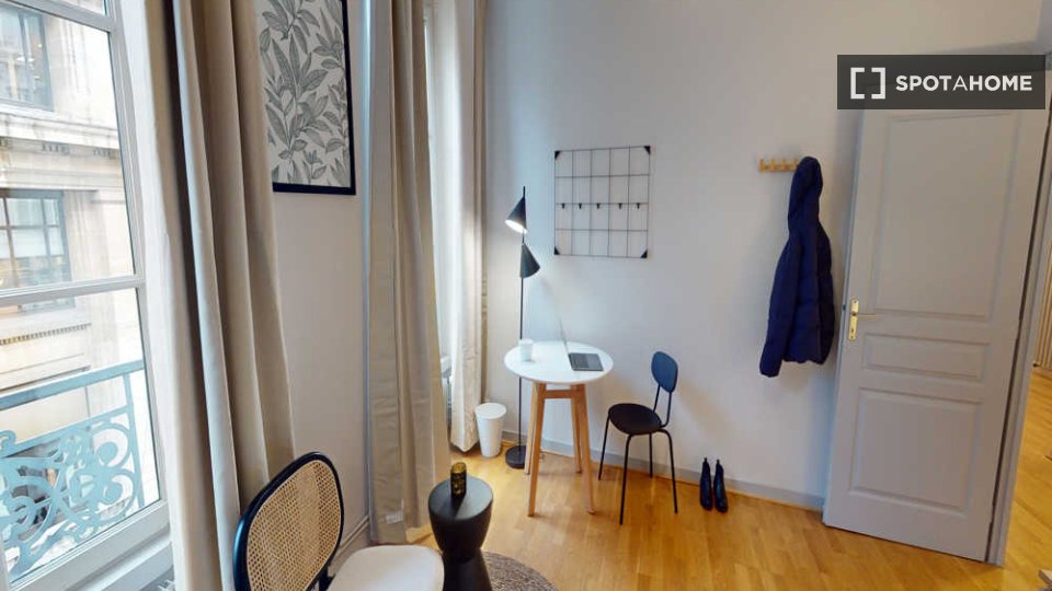 Double room Lyon, 7 beds, 150m² — photo 9