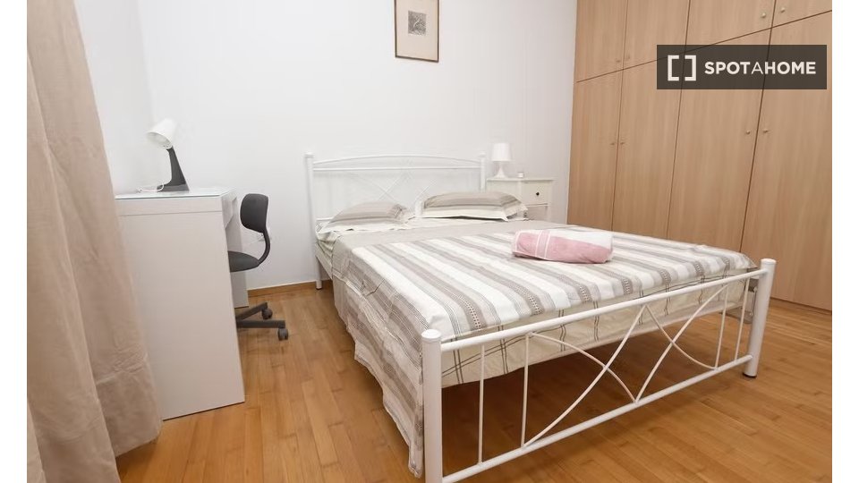 Double room Athens, 4 beds — photo 3