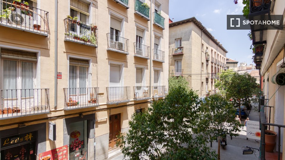 Double room Madrid, 6 beds — photo 64
