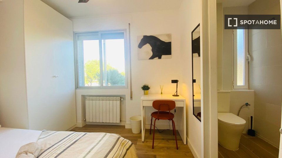 Double room Madrid, 4 beds — photo 19