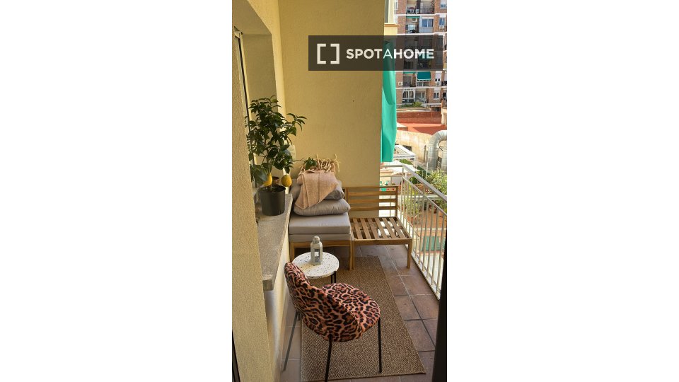 Apartment Barcelona, 2 beds, 75m² — photo 15