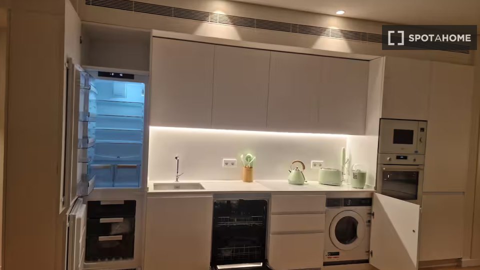 Apartment Lisbon, 1 bed — photo 10