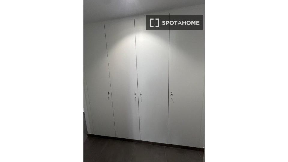 Double room Alicante, 5 beds — photo 18