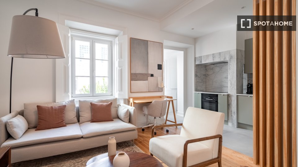 Apartment Lisbon, 2 beds, 70m² — photo 11
