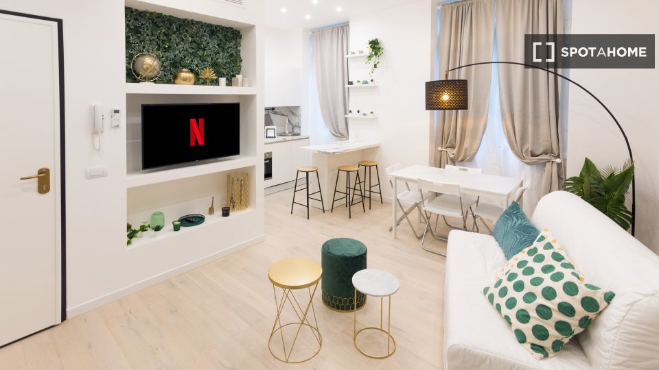 Apartment Milan, 2 beds, 79m² — photo 1