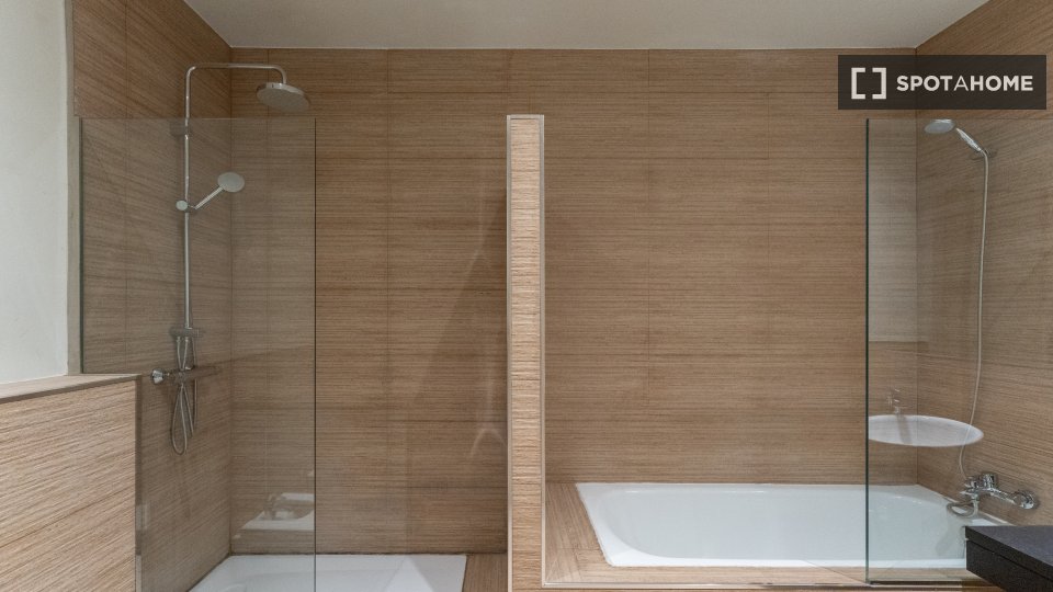 Double room Madrid, 6 beds — photo 15