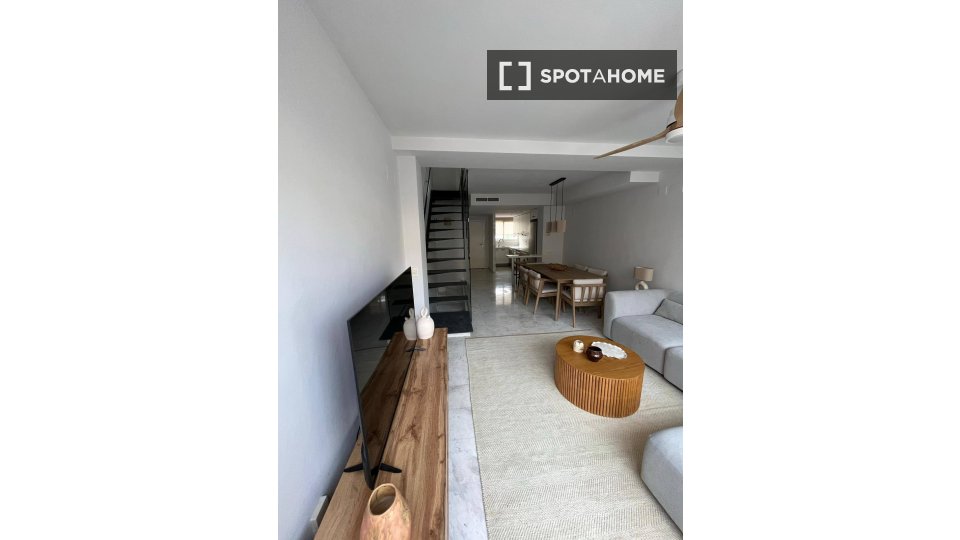Apartment Alicante, 3 beds — photo 11