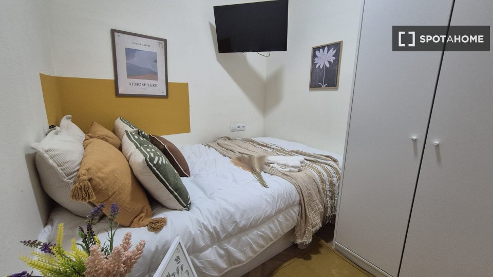 Double room Barcelona, 8 beds, 150m² — photo 19