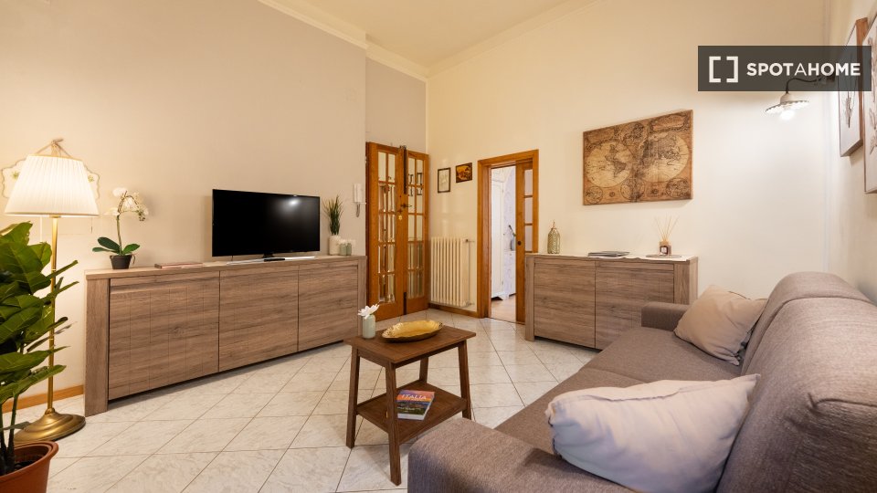 Apartment Florence, 1 bed, 58m² — photo 1
