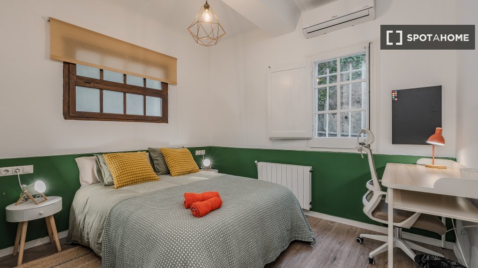 Double room Barcelona, 6 beds, 227m² — photo 58