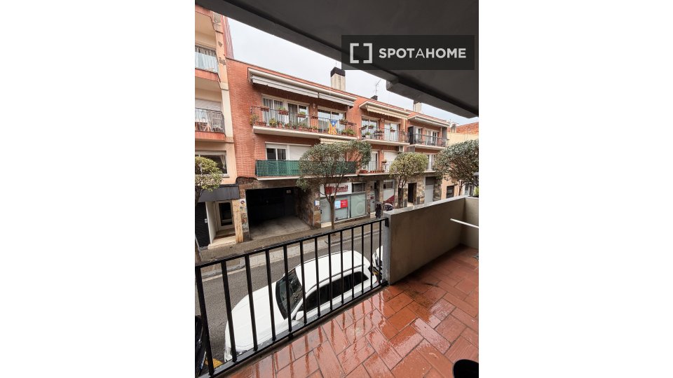 Double room Barcelona, 3 beds, 80m² — photo 8