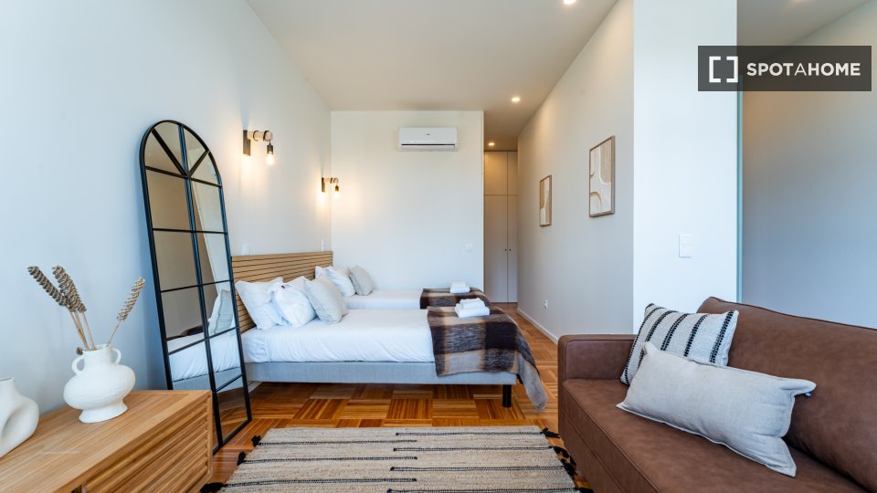 Apartment mono Porto, 49m² — photo 1