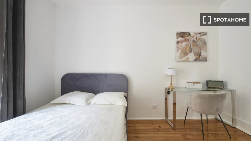 Double room Lisbon, 8 beds — photo 11