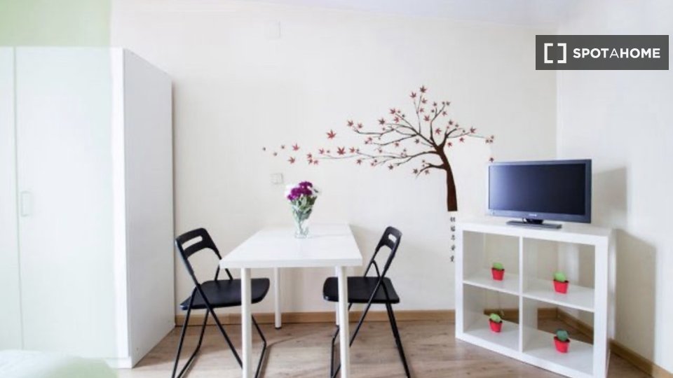 Double room Madrid, 1 bed, 200m² — photo 5