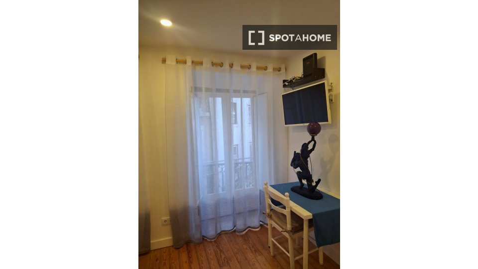 Apartment mono Lisbon, 20m² — photo 26