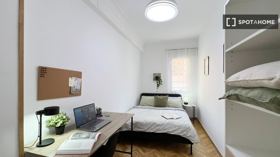 Double room Madrid, 7 beds — photo 19