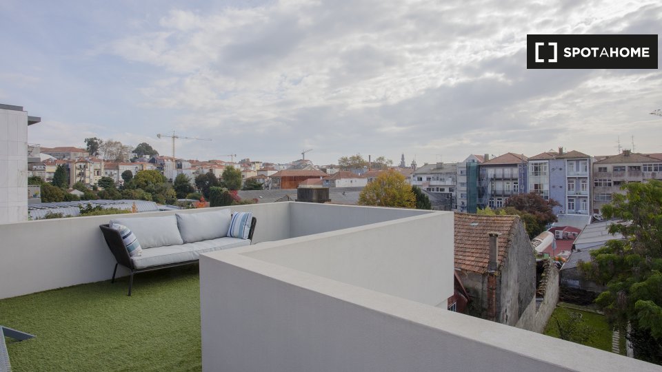Apartment Porto, 1 bed, 65m² — photo 18