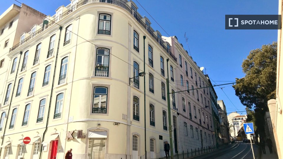 Apartment Lisbon, 1 bed — photo 2