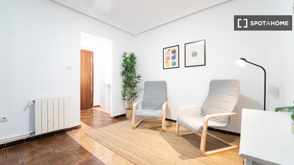 Double room Madrid, 4 beds — photo 11