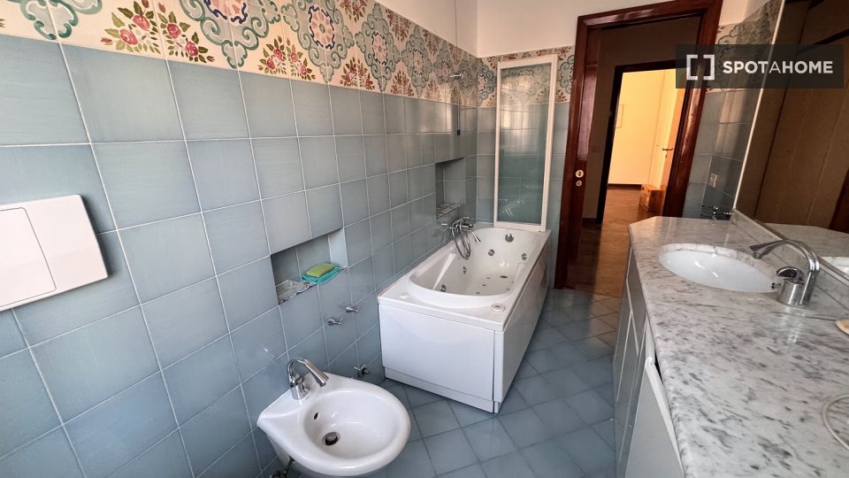 Double room Rome, 5 beds — photo 12