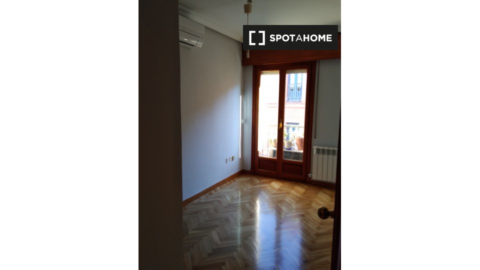 Apartment Madrid, 3 beds, 140m² — photo 32