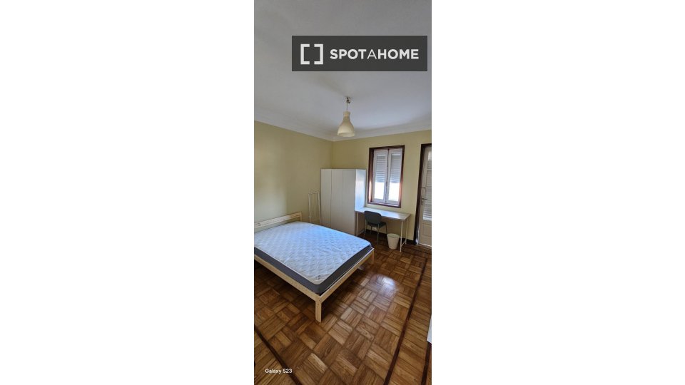 Double room Porto, 5 beds, 120m² — photo 9