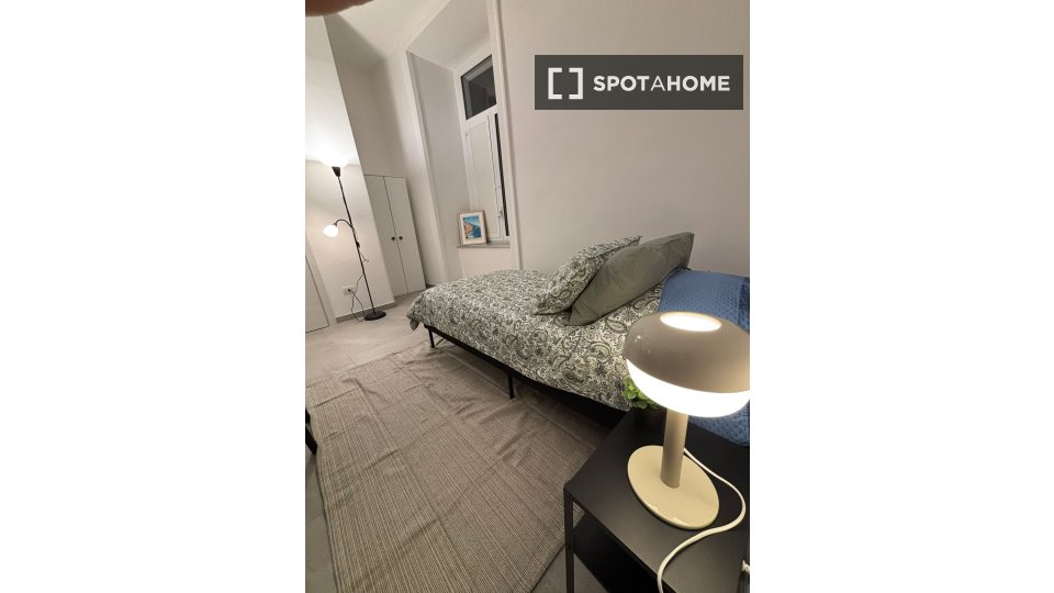 Double room Naples, 4 beds — photo 17