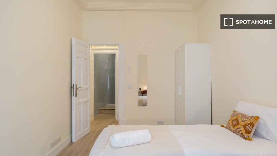 Double room Madrid, 9 beds — photo 17