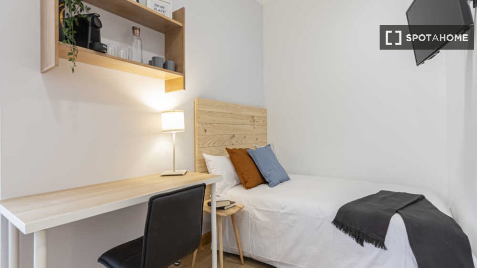 Double room Madrid, 41 beds — photo 55