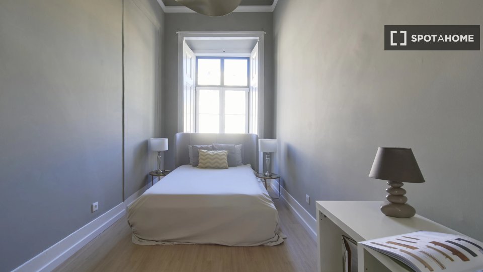 Double room Lisbon, 9 beds — photo 12