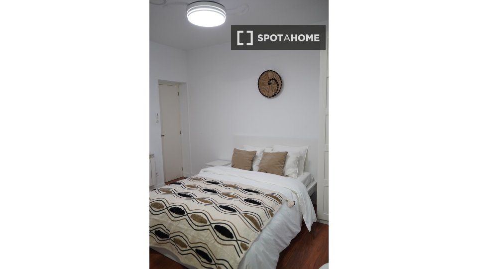 Double room Madrid, 6 beds — photo 16