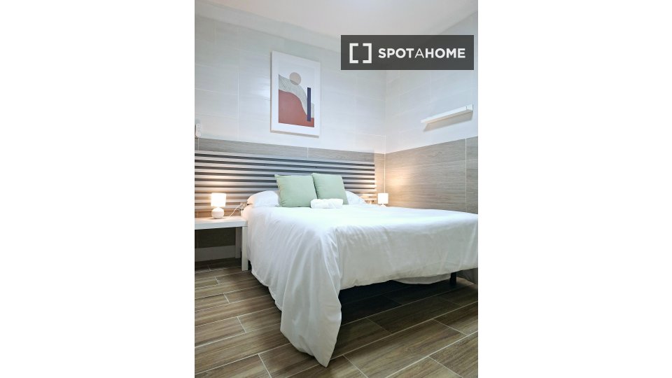 Double room Barcelona, 4 beds, 65m² — photo 85
