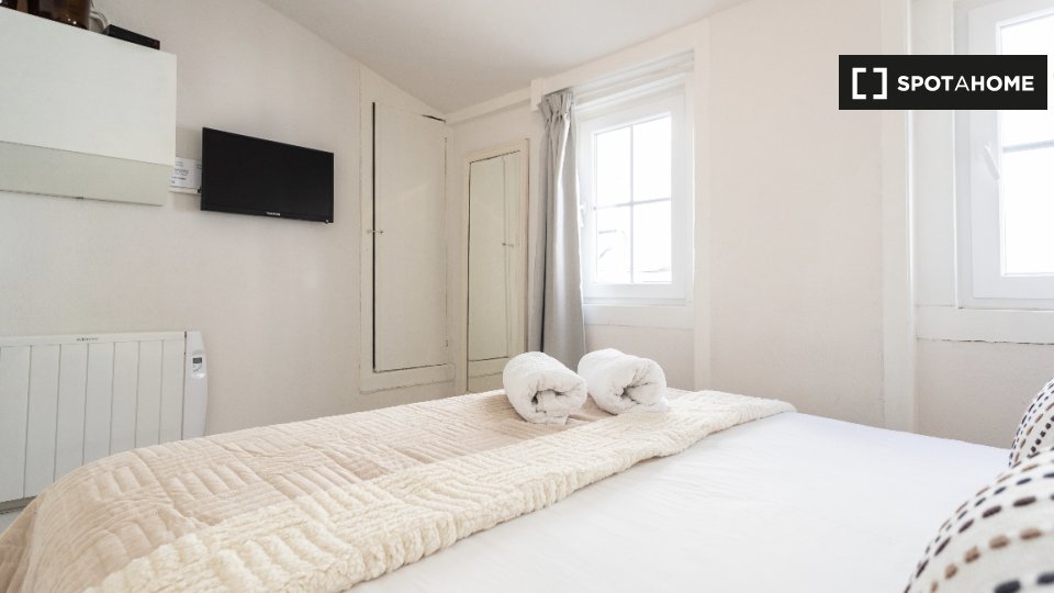Apartment Lisbon, 1 bed — photo 2