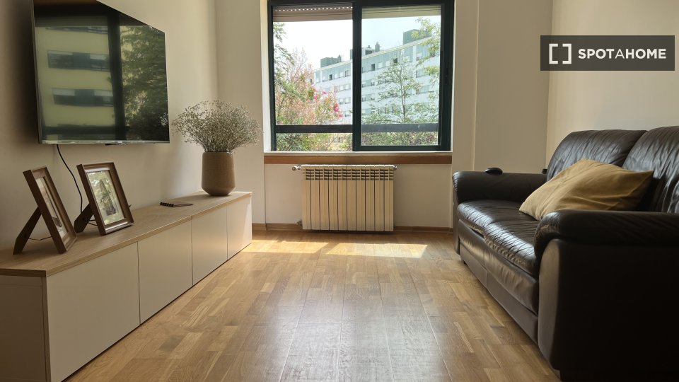 Apartment Lisbon, 3 beds, 90m² — photo 3