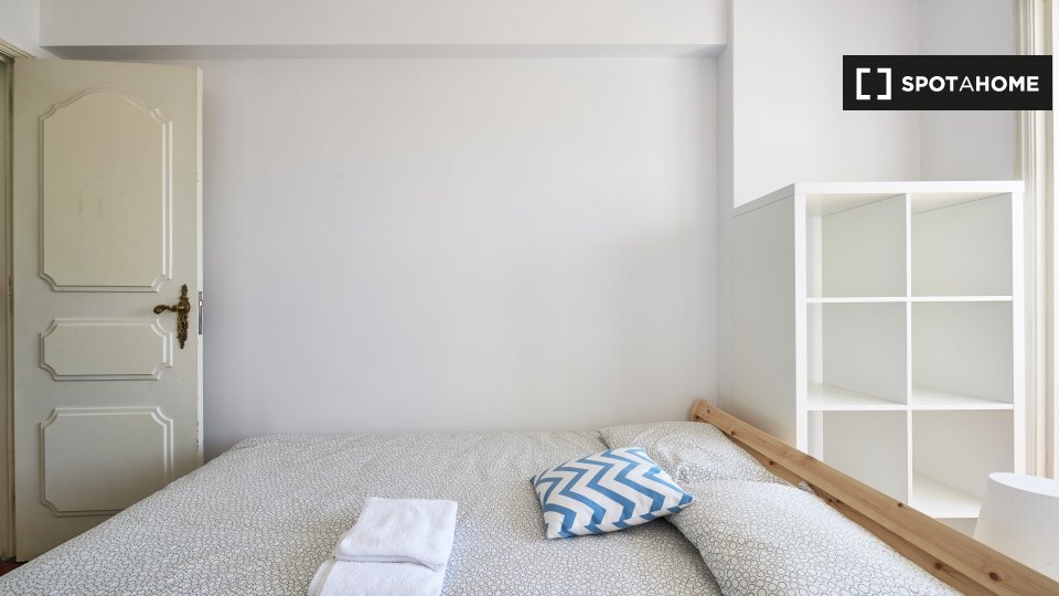 Double room Lisbon, 8 beds — photo 4