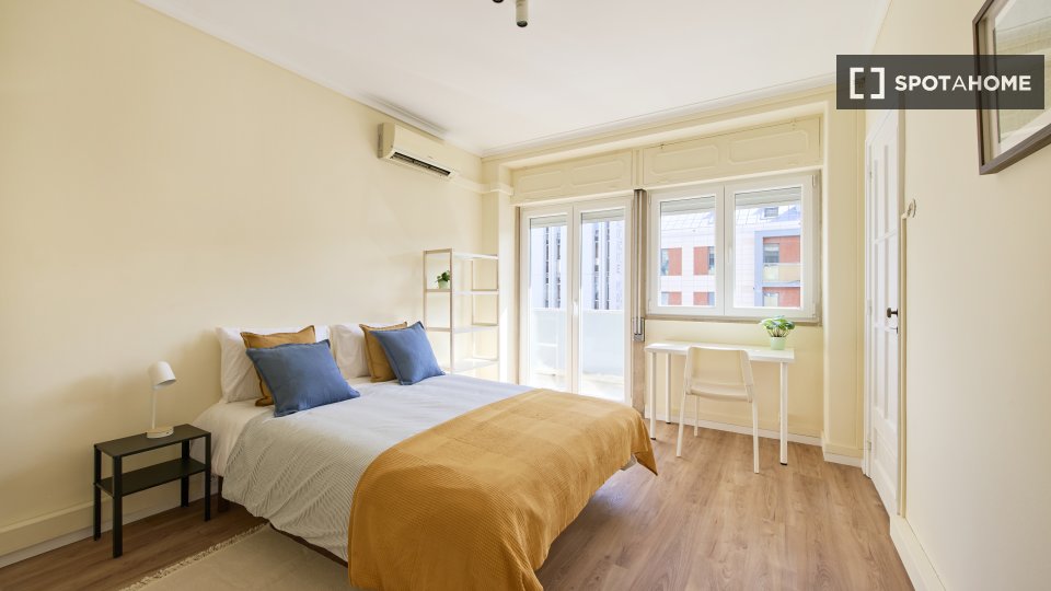 Double room Lisbon, 9 beds, 160m² — photo 39