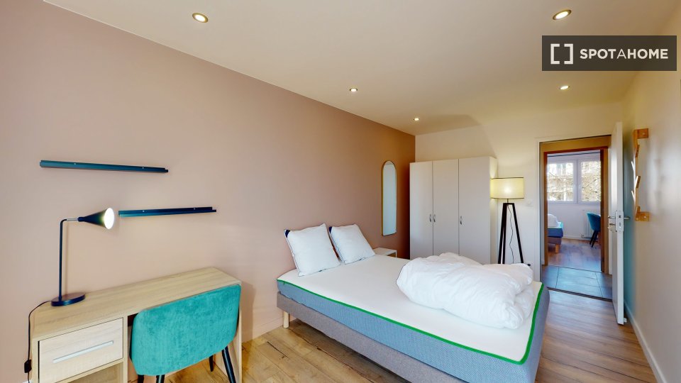 Double room Lille, 12 beds — photo 12