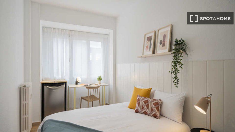 Double room Madrid, 25 beds — photo 40
