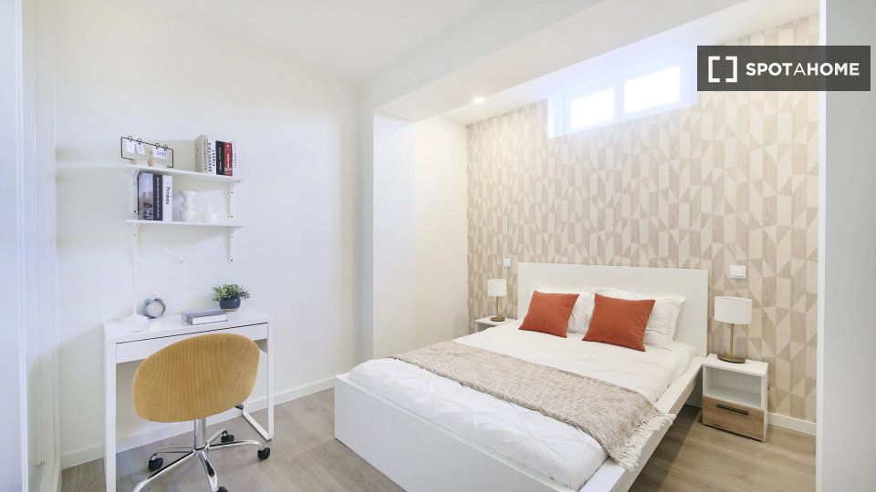 Double room Lisbon, 4 beds — photo 1