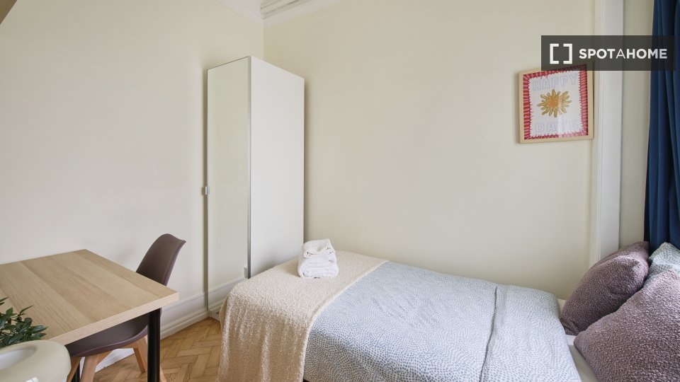 Double room Lisbon, 10 beds — photo 41
