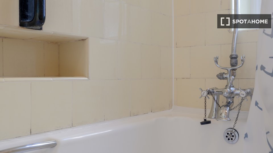 Apartment London, 1 bed, 52m² — photo 33