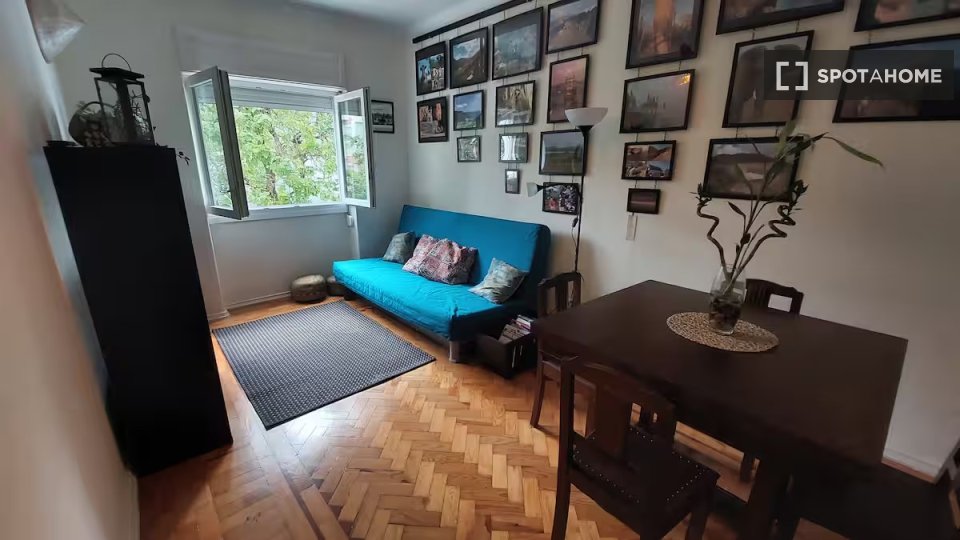 Apartment Lisbon, 2 beds, 78m² — photo 1
