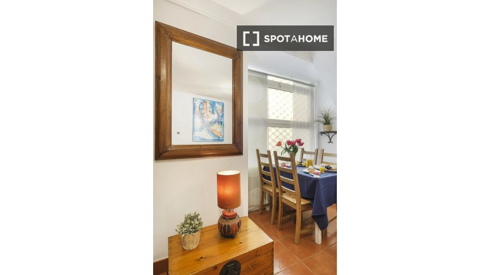 Apartment Lisbon, 1 bed — photo 8