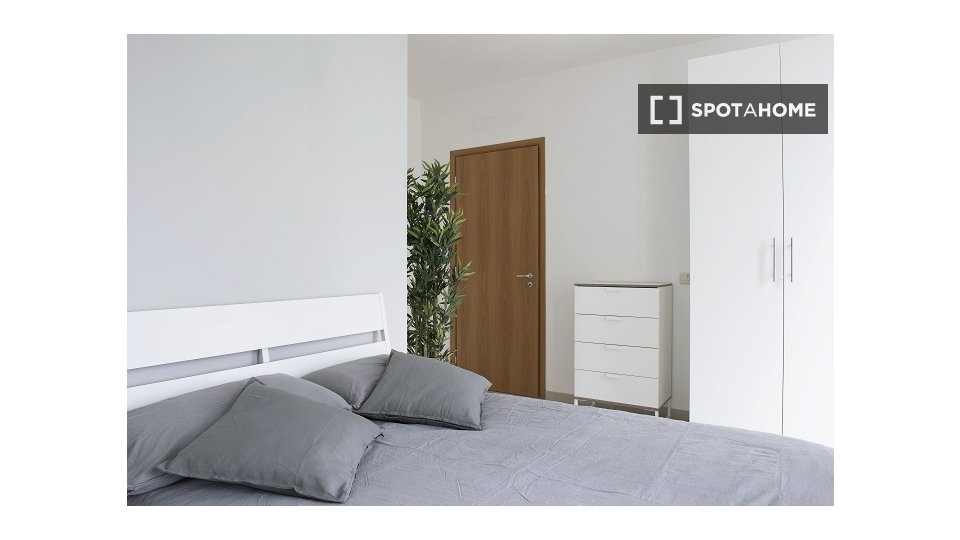 Double room Milan, 7 beds, 130m² — photo 3