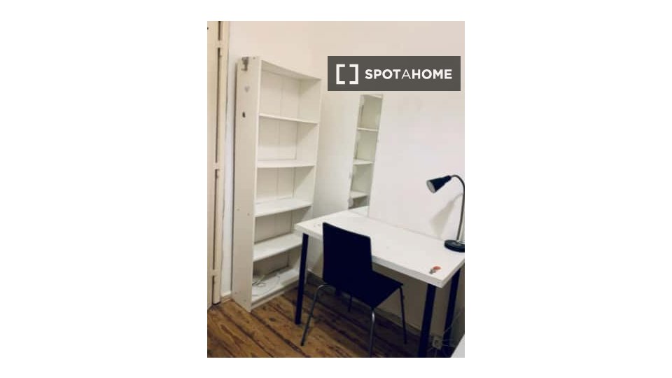 Double room Lisbon, 9 beds — photo 24