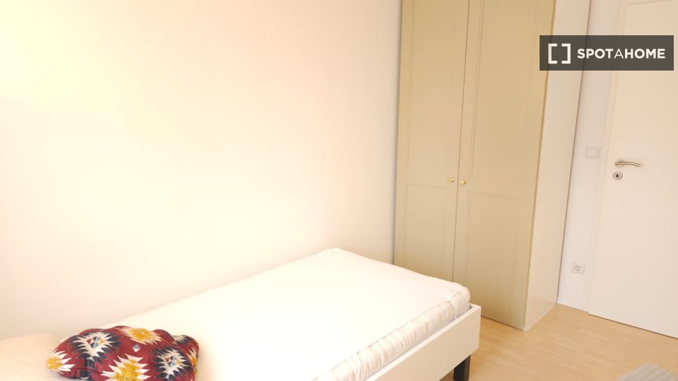 Apartment Munich, 3 beds, 68m² — photo 8